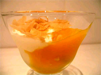 Copa de yogur con confitura de mango