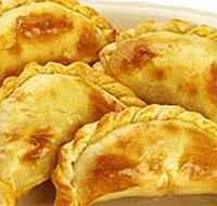 Empanadillas de jamón y salchichas