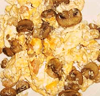 Huevos con champiñones