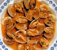 Mejillones y almejas a la marinera