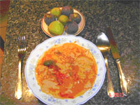 Sopa de tomate con higos