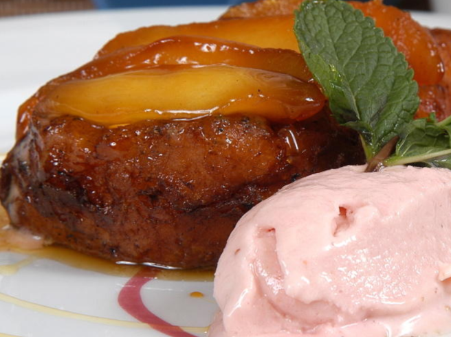 Torrijas de manzana con helado